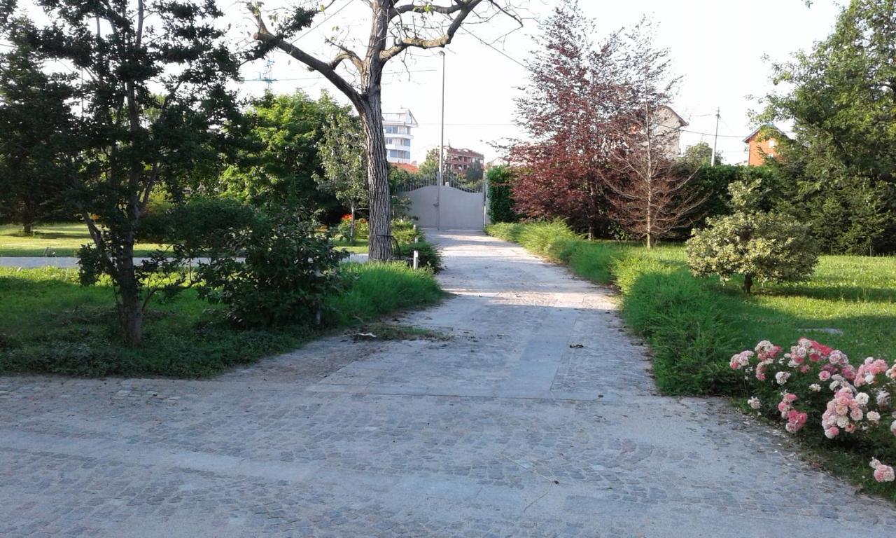 Chiara Apartamento Cuneo Exterior foto